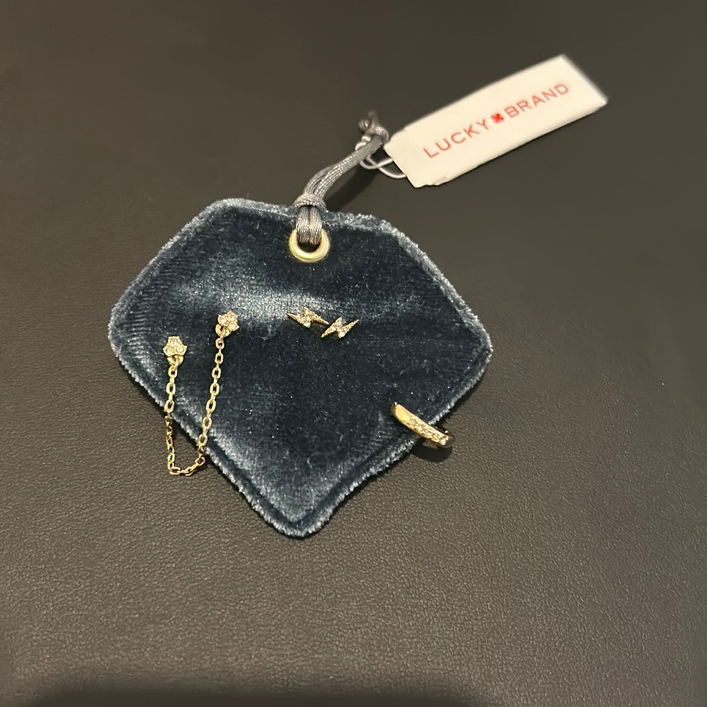 Lucky Brand earring set